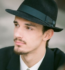 O ator Marcos Vigani de Vuono está no elenco de <i>Doroteia</i>