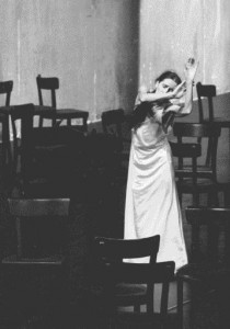 Pina Bausch em <i>Café Müller</i> (1978)