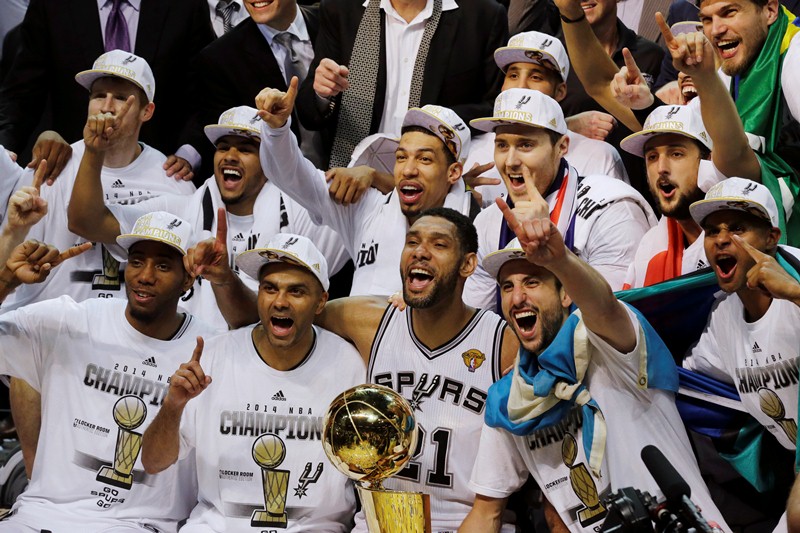 San Antonio Spurs, cinco vezes campeão da NBA (Foto: AP)