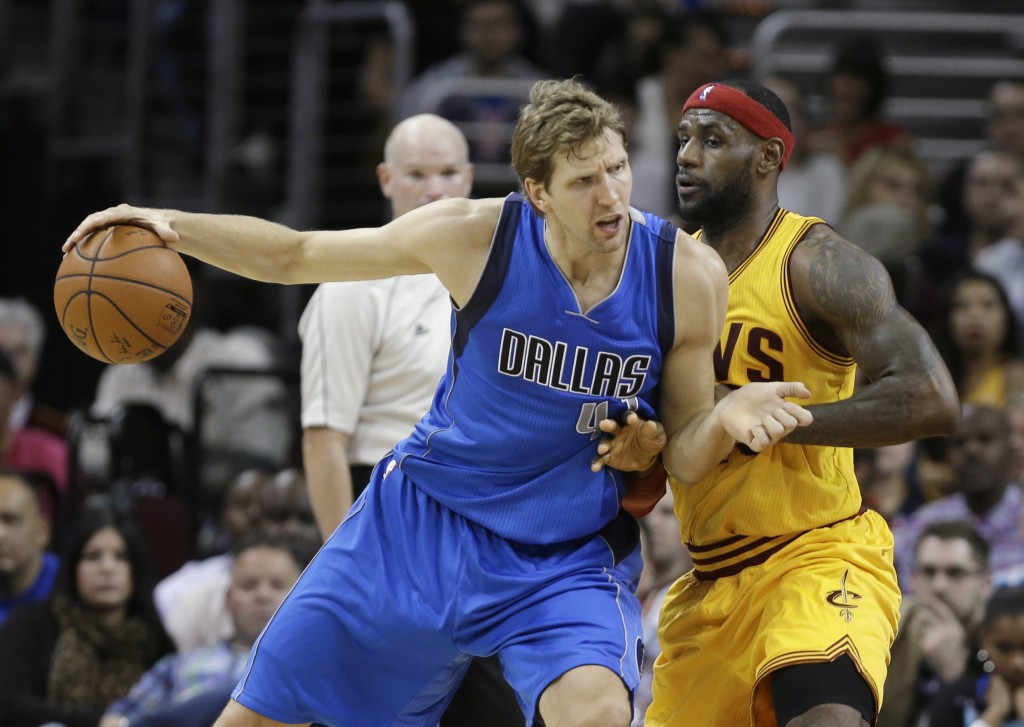 Dirk Nowtizki, líder do Dallas Mavericks (Foto: AP)