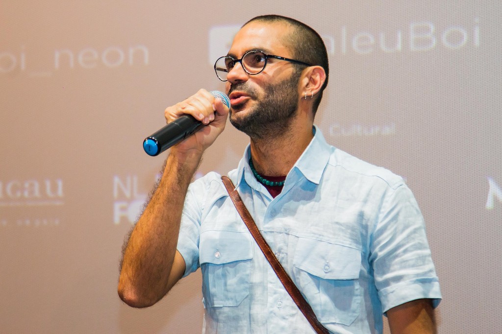O cineasta pernambucano Gabriel Mascaro na pré-estreia do filme em São Paulo (Foto: divulgação/Imovision)