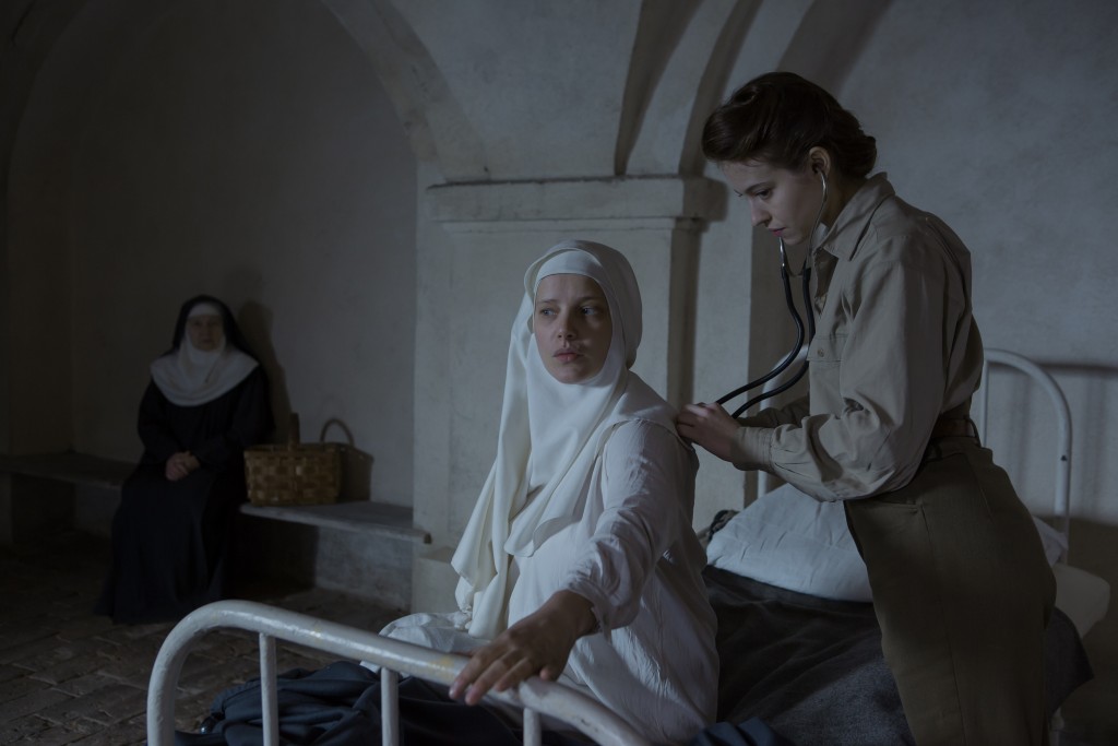 Cena de "Agnus Dei", novo da cineasta Anne Fontaine: Freiras prestes a dar à luz (Fotos: divulgação)