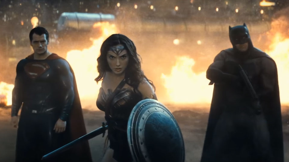 Superman, Mulher-Maravilha e Batman em cena de "Batman vs Superman" (Fotos: divulgação)