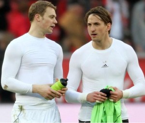 Manuel Neuer e René Adler jogaram todos os minutos do 1º turno