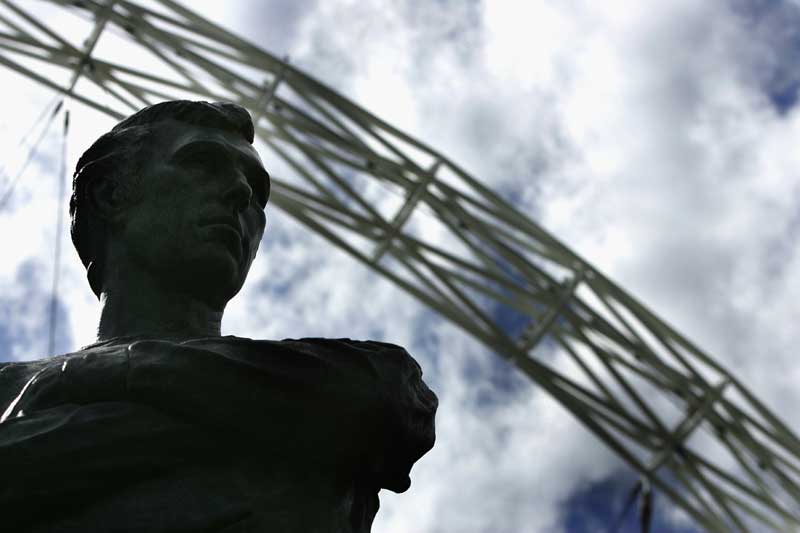 Bobby-Moore-Statue