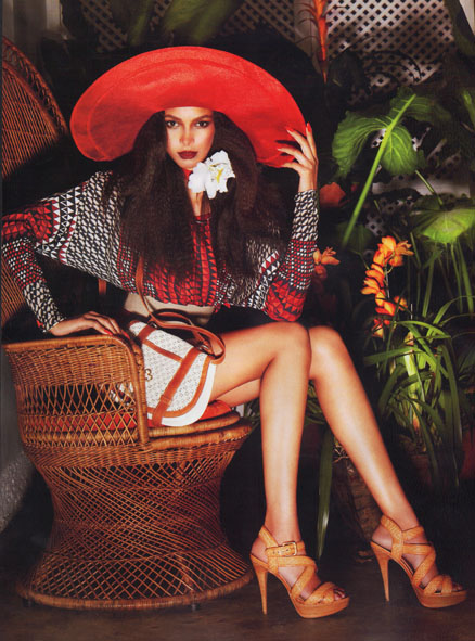 Lais Ribeiro _Vogue Especial_Junho 2011_JOY (1)