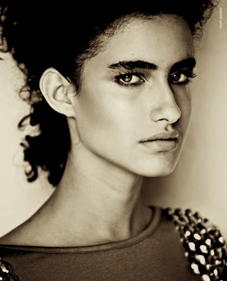Taina Oliveira