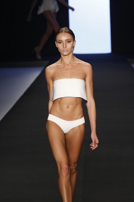 Isabel Hickmann feat. Lenny Niemeyer Verão 2014