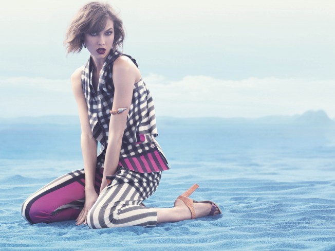 Karlie Kloss feat. Animale Verão 2013.14 by Henrique Gendre