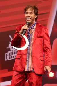 João Canabrava apresenta paródia do "The Voice Brasil"