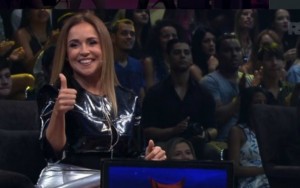 Daniela foi o centro das atenções na estreia (Foto: Reprodução/Twitter)