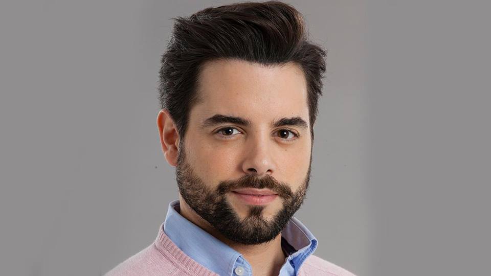 Pedro Carvalho quer fazer sucesso na TV brasileira (Fotos: Reprodução/Facebook)