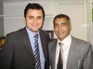 O deputado federal e presidente estadual do PSB no Rio de Janeiro, Glauber Braga, e o senador Romário. (Foto: Divulgação)