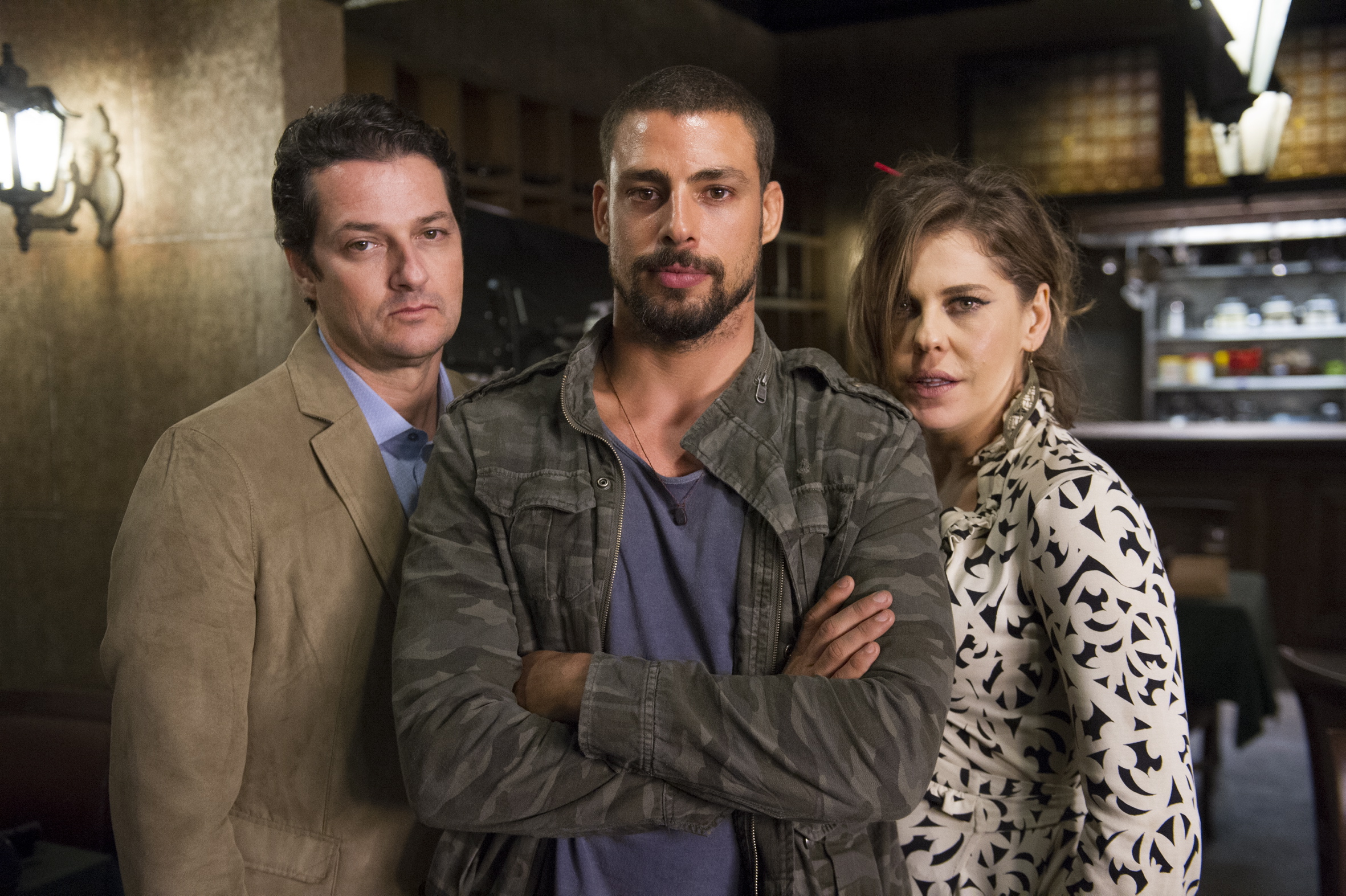 Serrado, Cauã e Bárbara em cena: climão! Crédito: Divulgação/Globo