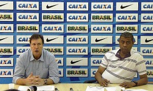 José Antônio Fernandes, presidente da CBAt (esq.) e Antonio Carlos Gomes, superintendente de Alto Rendimento